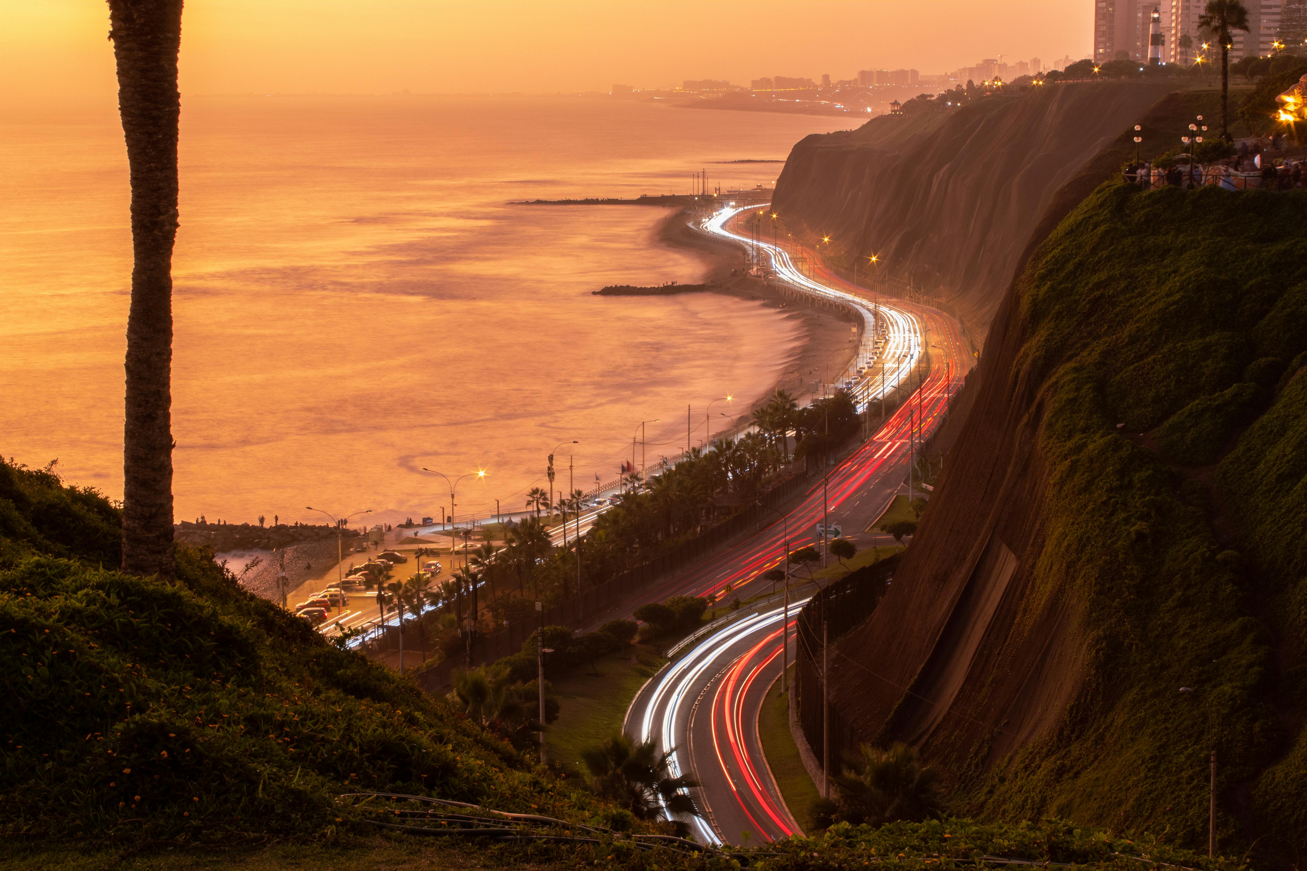 What to see and do on a trip from Miraflores to San Isidro in Lima