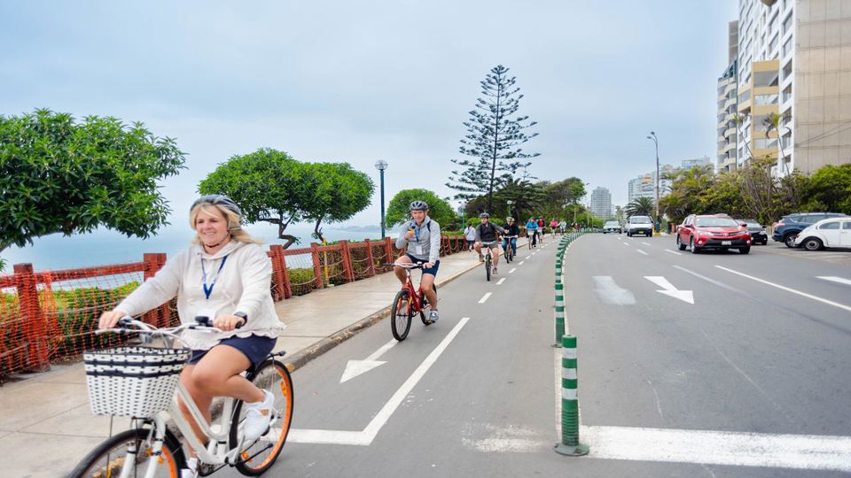 Miraflores e San Isidro de Bicicleta foto 10