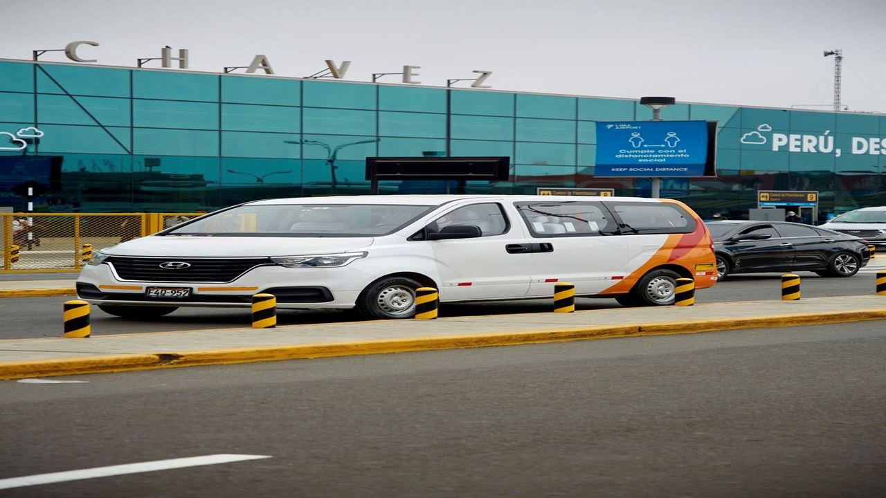 Airport Round Trip Transfer foto 2