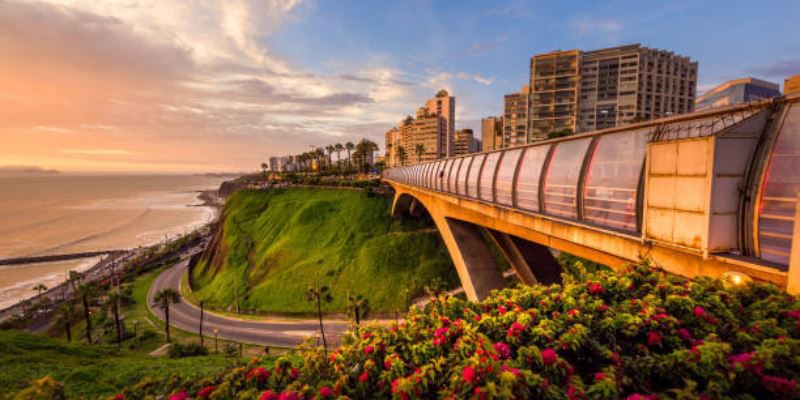 Aula de Surf em Miraflores e Passeio de Bicicleta foto 5