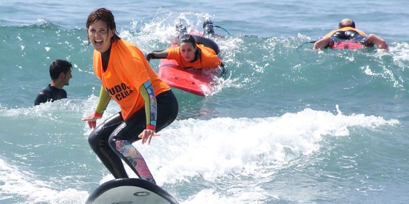 Aula de Surf em Miraflores e Passeio de Bicicleta foto 3